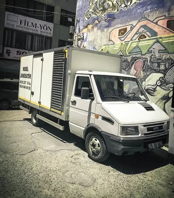 Film çekimi için mobil jeneratör